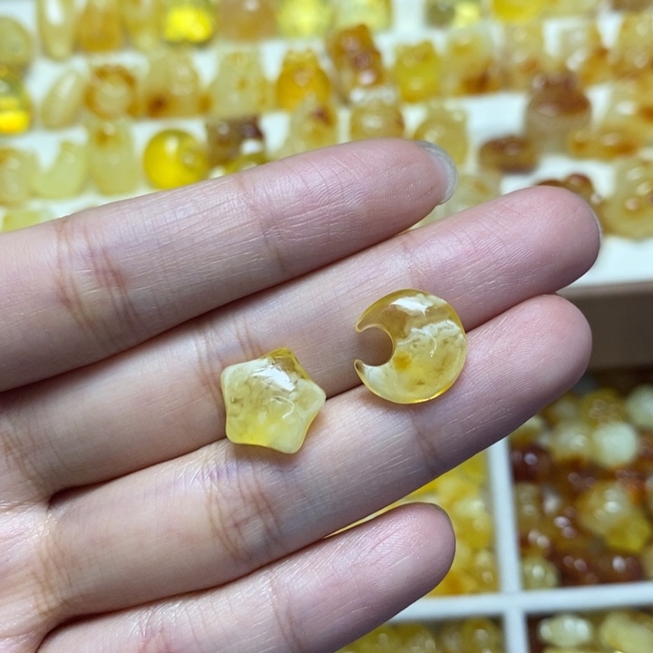 琥珀未镶嵌裸石星星月亮一对