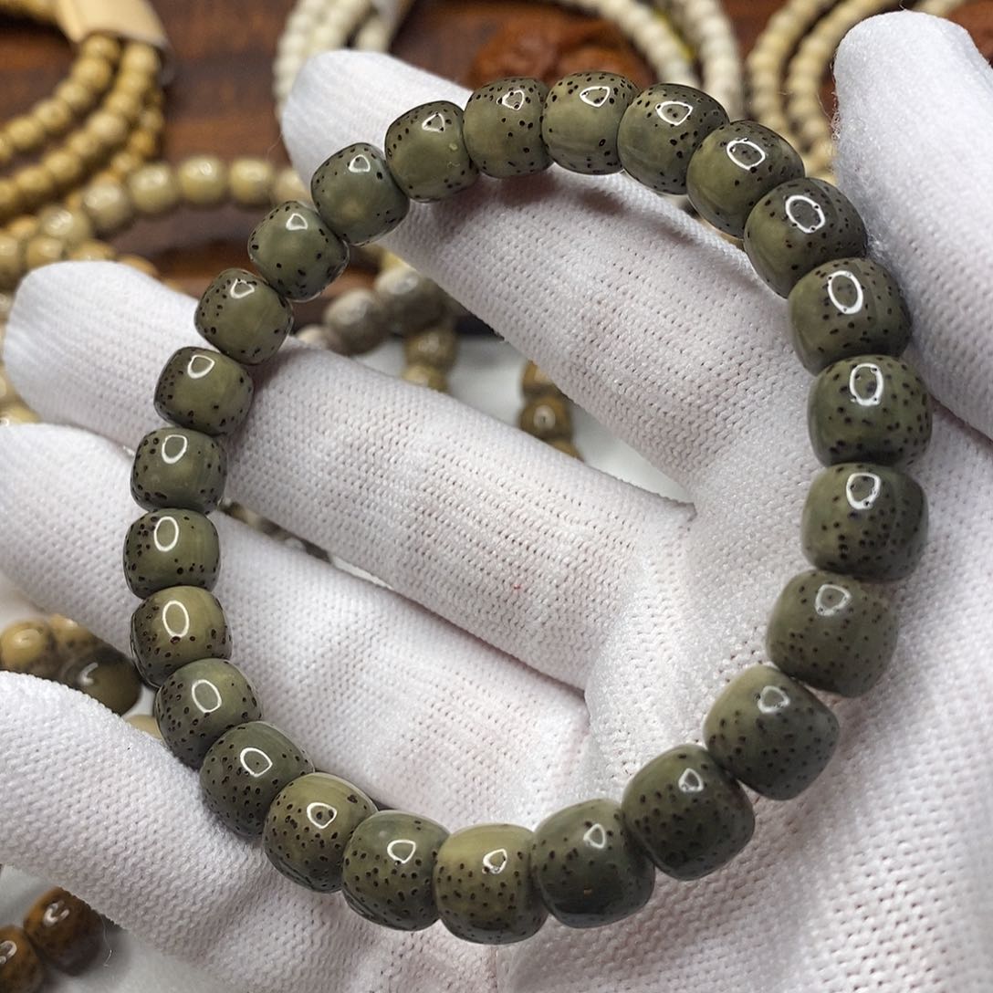 星月菩提手串N****丶卡9河豚