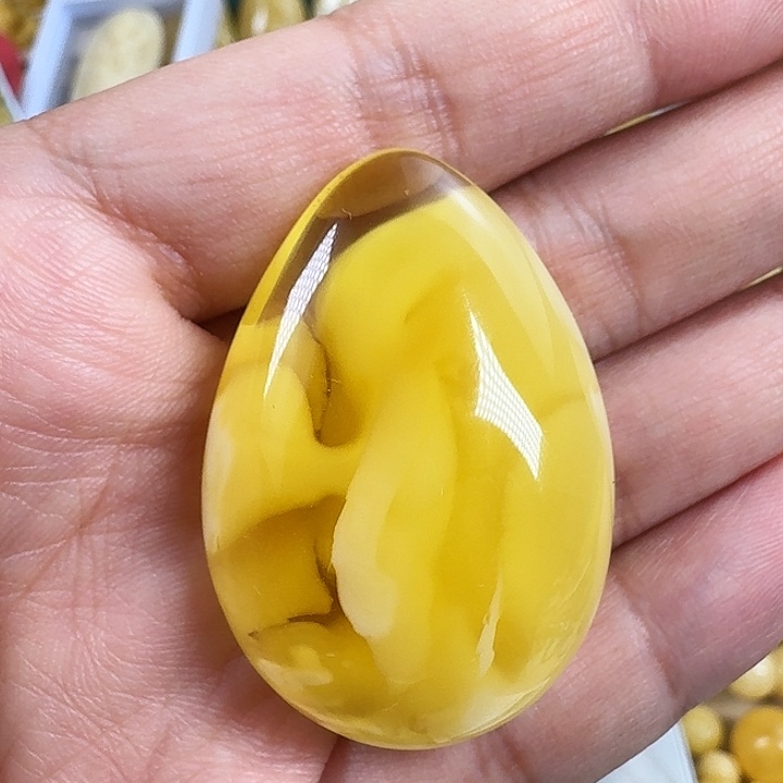 蜜蜡珠宝奇石未镶嵌