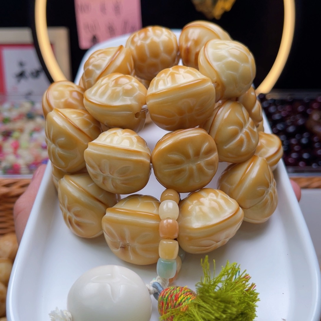 吊坠白玉菩提b26+mm/3颗象牙果炭烧富甲瑕