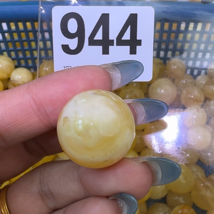 圆***钉裸石琥珀未镶嵌21.6瑕疵