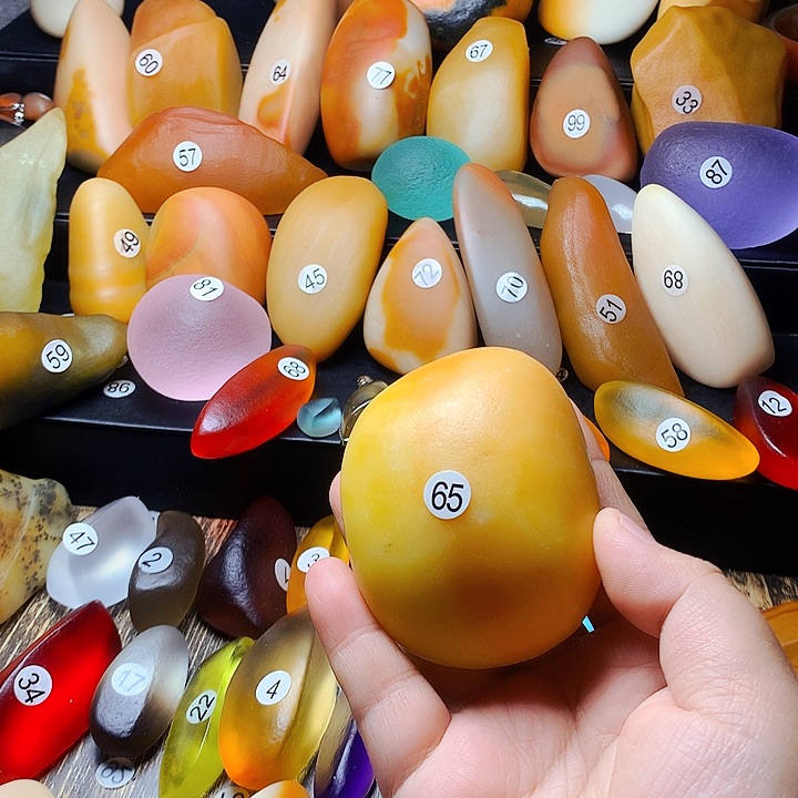 过**烟新疆金丝玉原产地