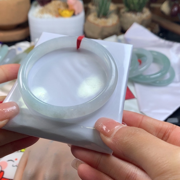 翡翠未镶嵌手镯58圈口