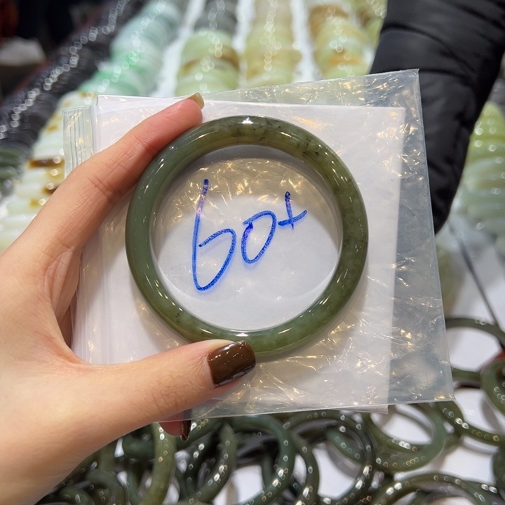 和田玉（糖玉）手镯未镶嵌