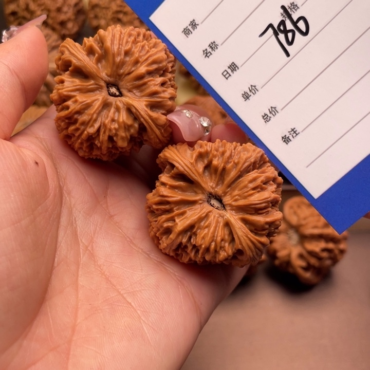 文玩核桃吊坠786号40高炮凹底南疆