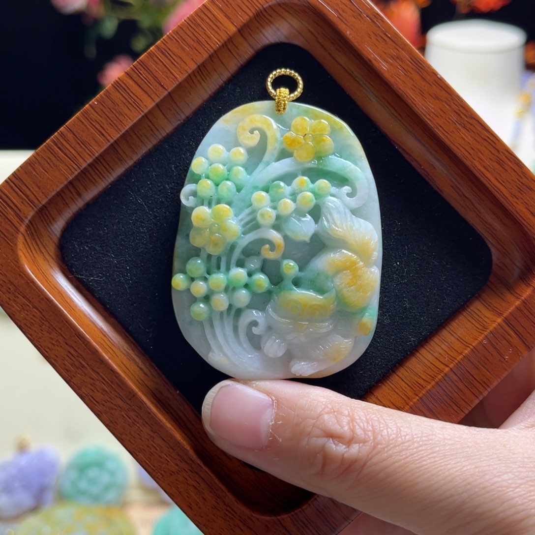 翡翠颈饰未镶嵌天然