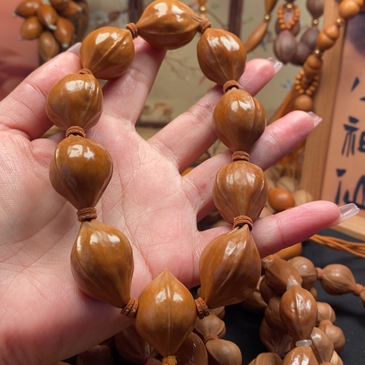 手串/手链橄榄核2.0三花铁盒