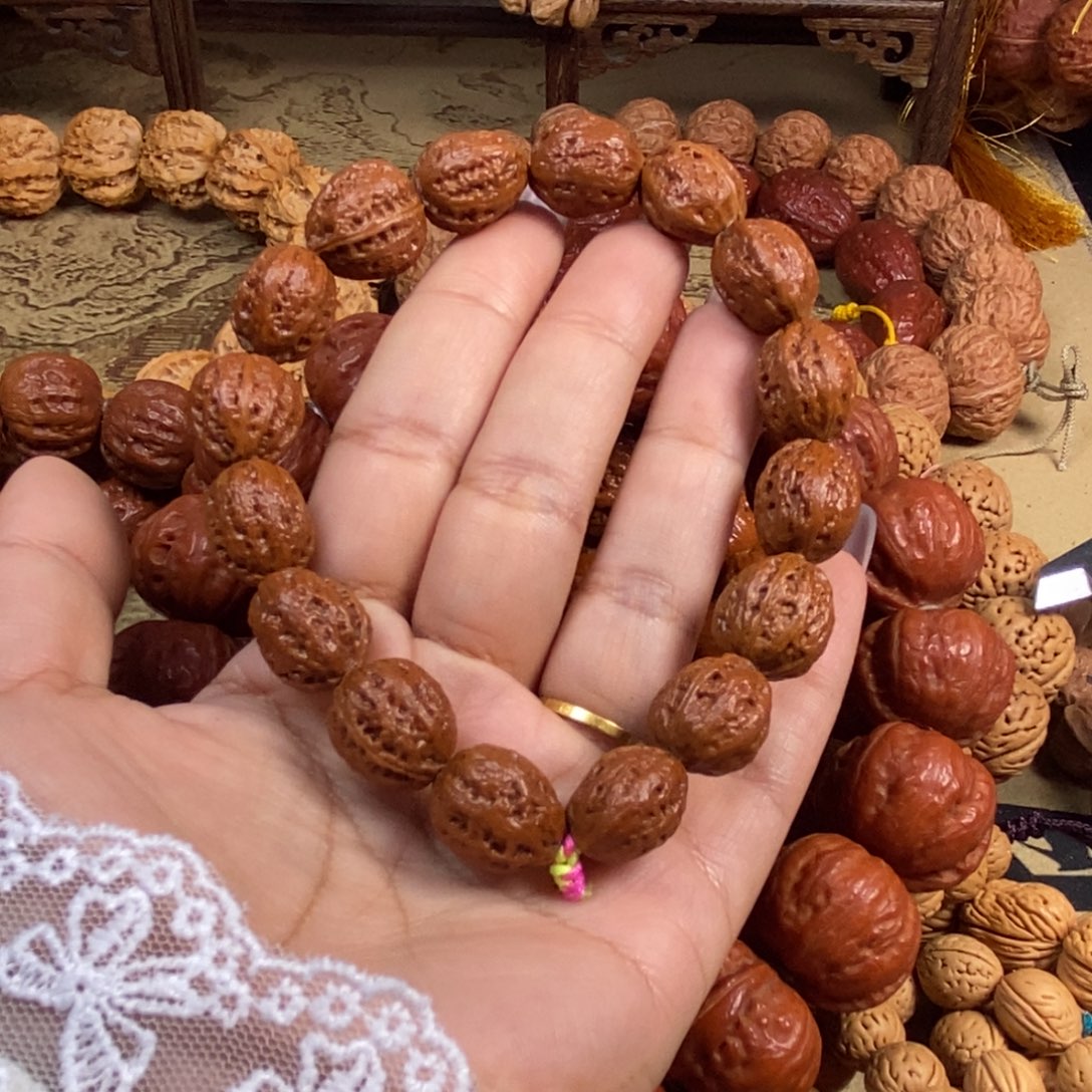 锐***营吊坠文玩核桃浅纹八棱文玩核桃