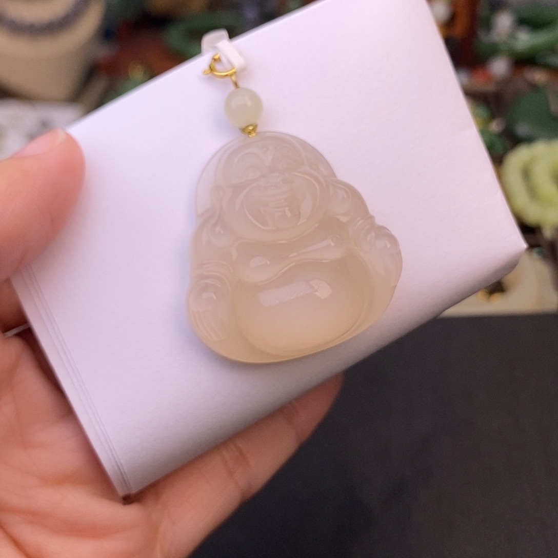 和田玉熟藕粉吊坠清货价18.K金佛公未镶嵌