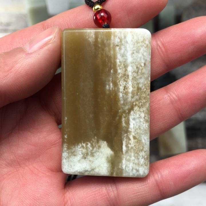 颈饰未镶嵌和田玉