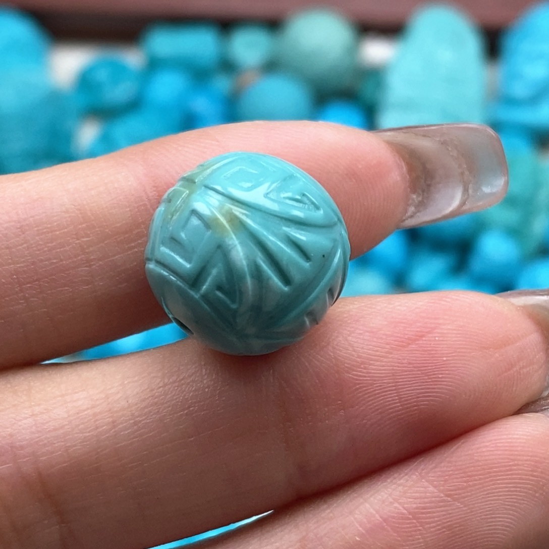 绿松石颈饰未镶嵌