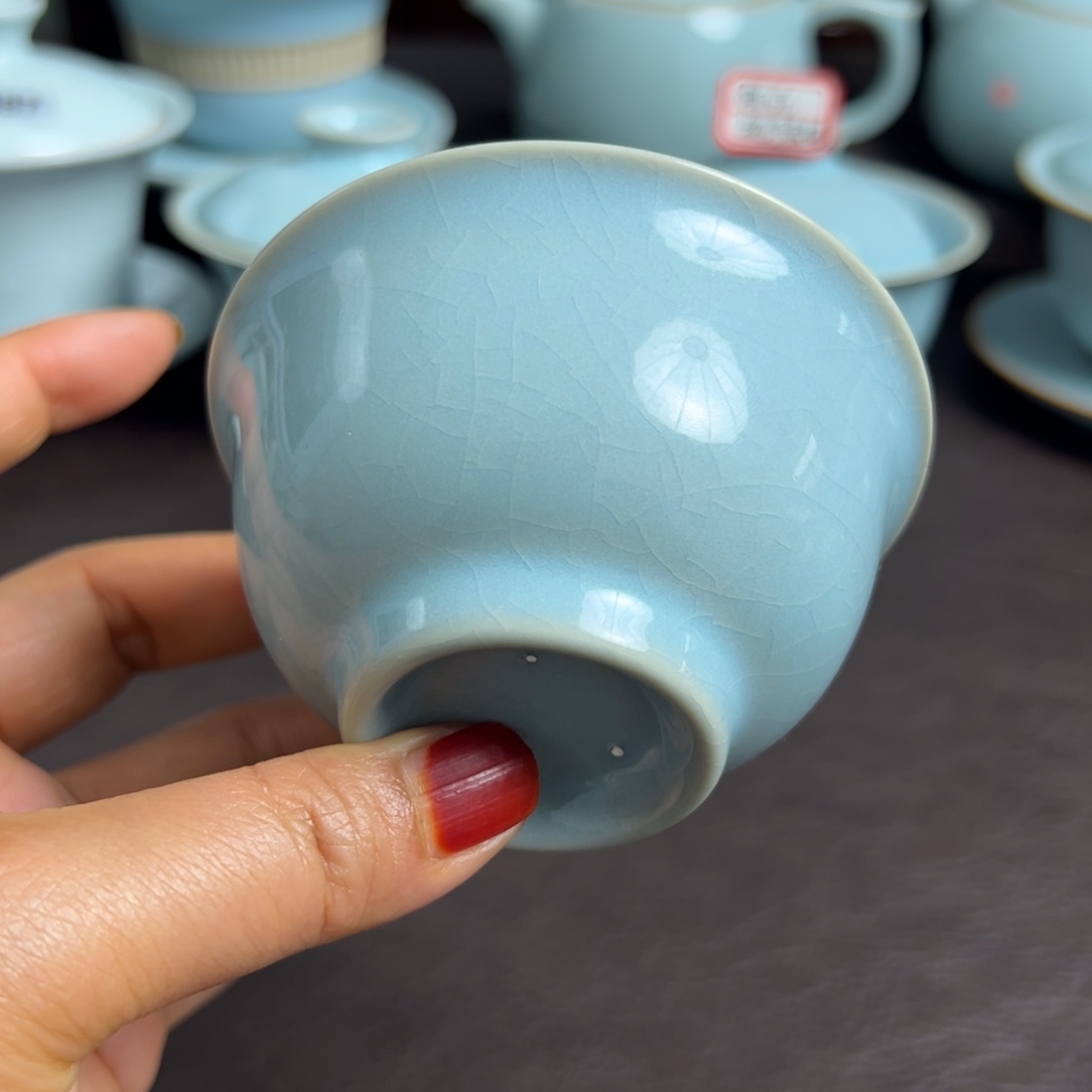 杯天青色压手杯微瑕
