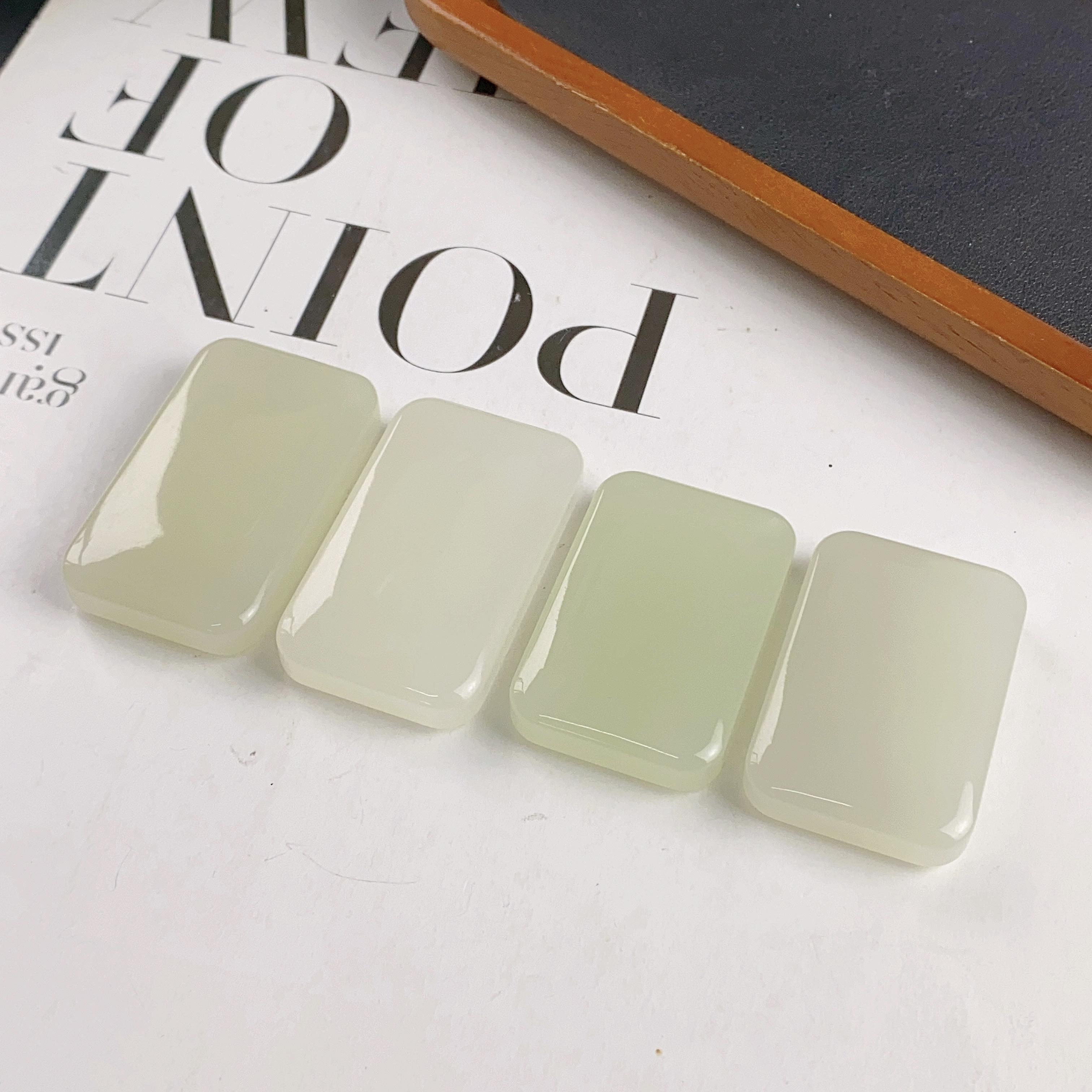 1888/ ZY888-794 和田玉精美无事牌吊坠/多样性发/一件