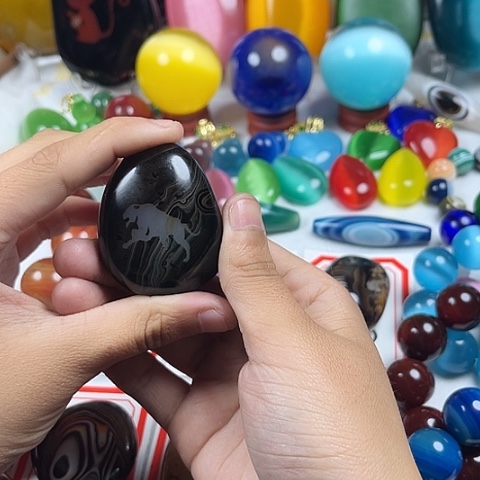 玛瑙/玉髓耳钉未镶嵌