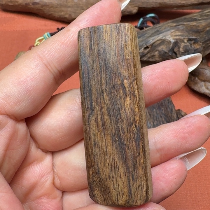 大叶紫檀（黑酸枝木类）