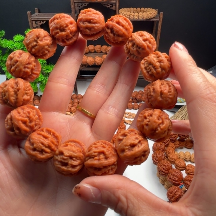 亿***哥文玩核桃手串小核桃2