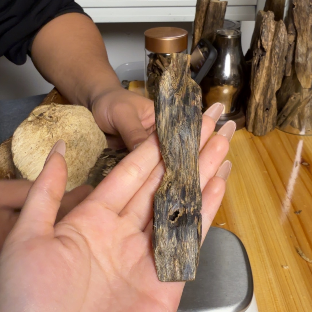 沉香张勺子虫漏12克