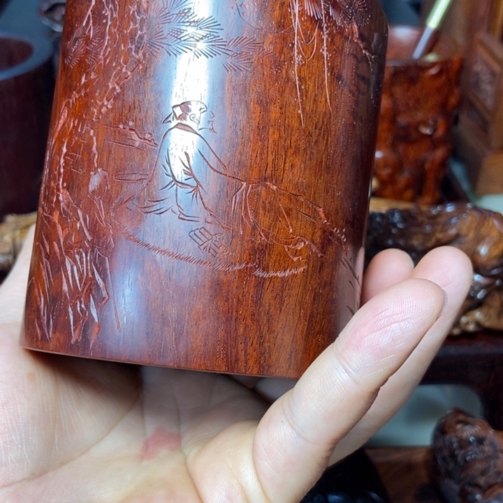 檀香紫檀（小叶紫檀）拓云笔筒