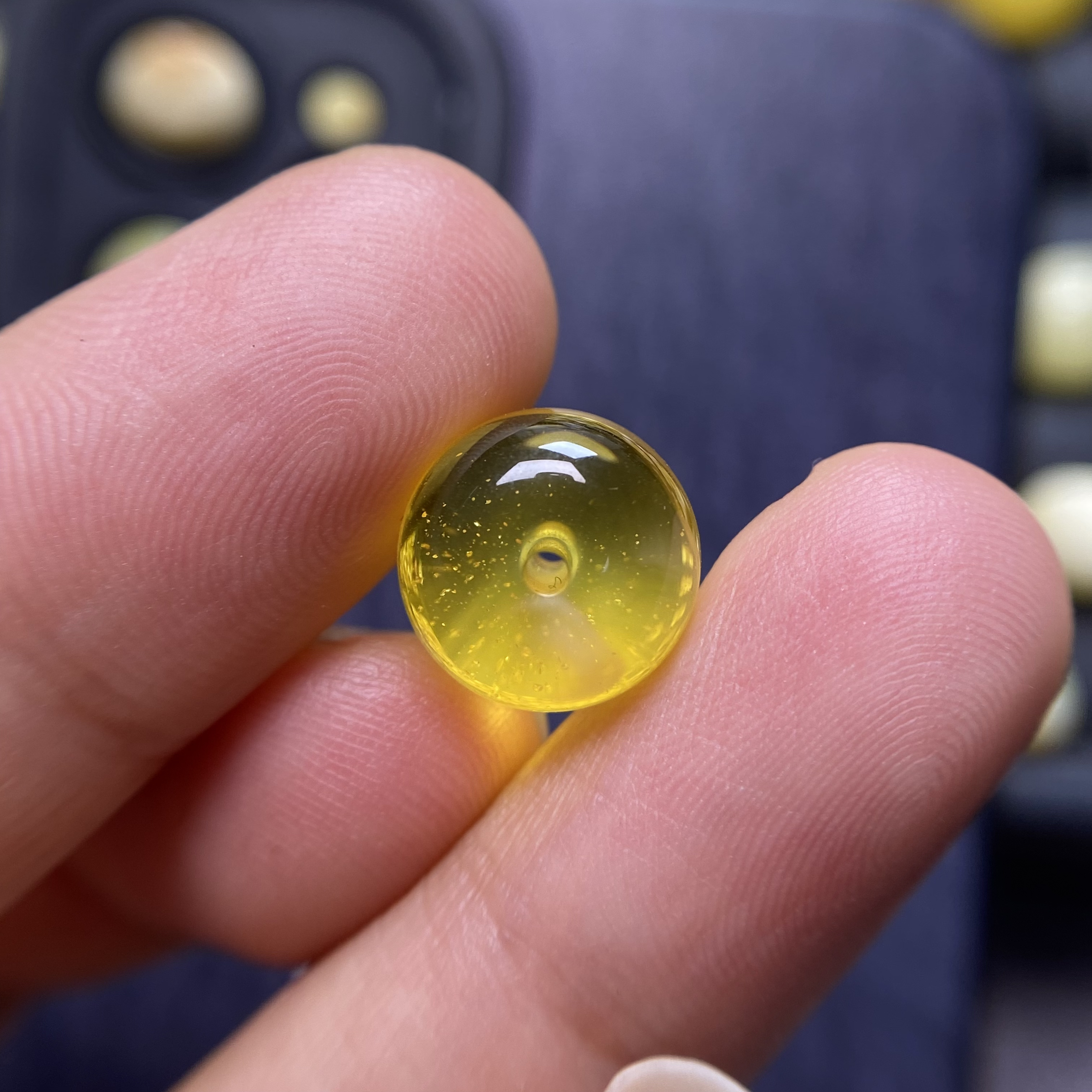 琥珀蜜蜡意境珀满天星墩子配饰11.4×9.2mm，唯美意境好看，