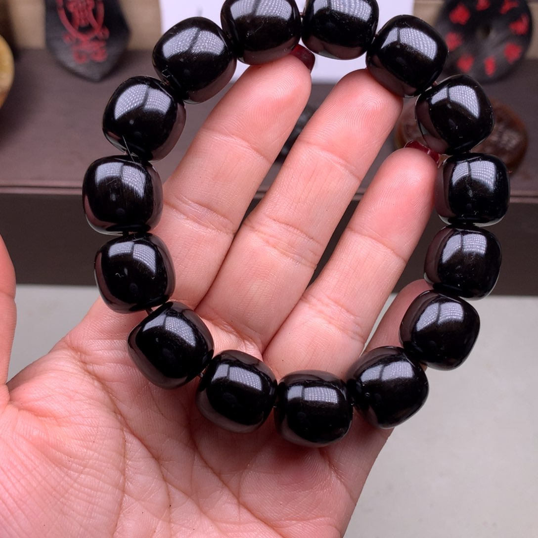 鹿骨把件好看驴踢