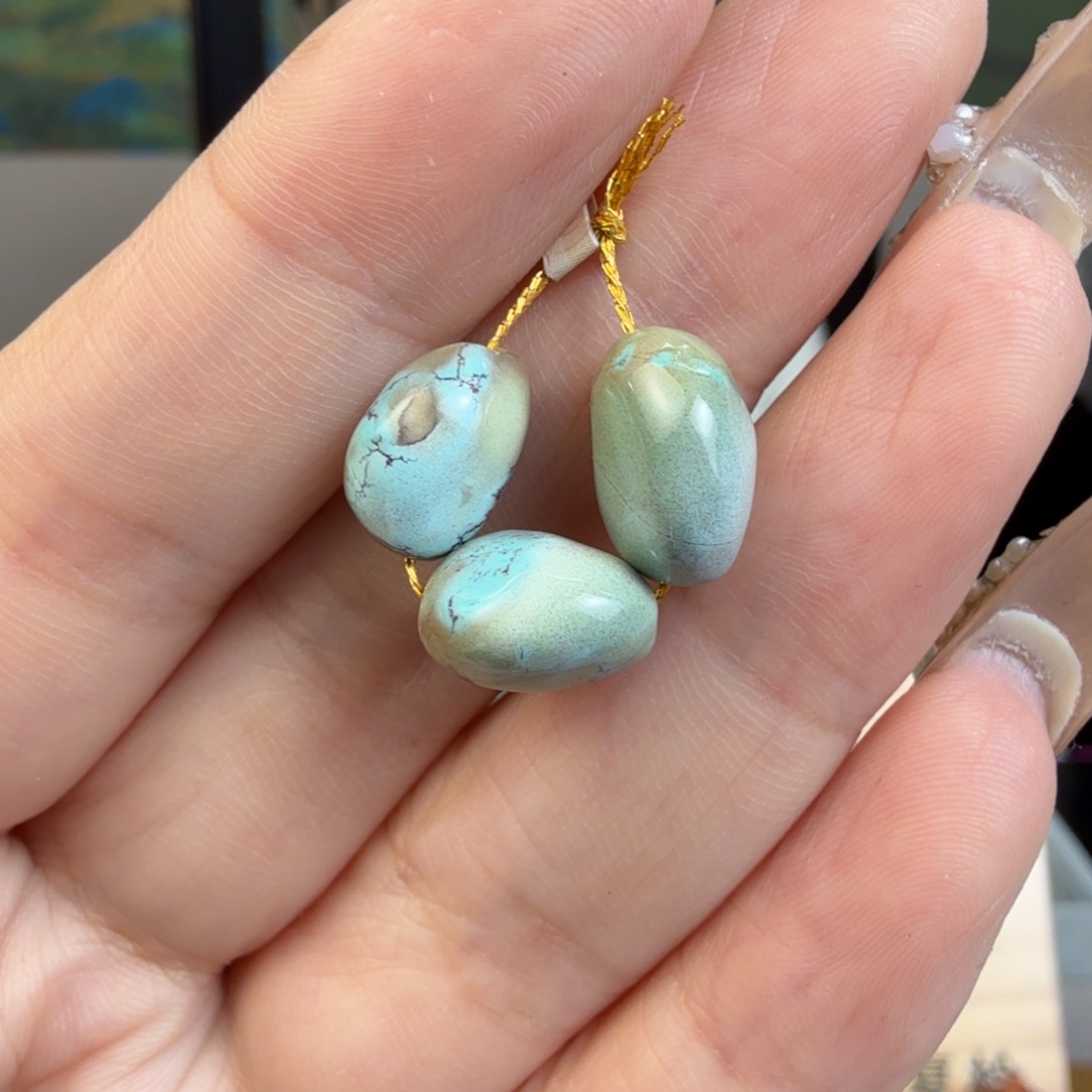 绿松石未镶嵌珠宝奇石