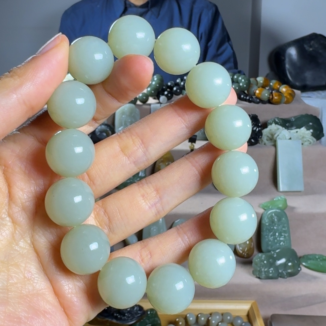 和田玉颈饰未镶嵌