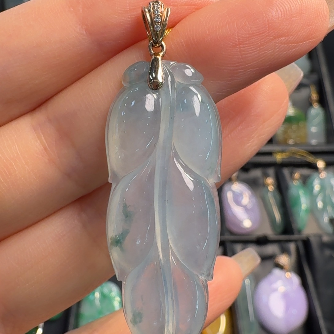 翡翠18K金镶嵌颈饰叶子