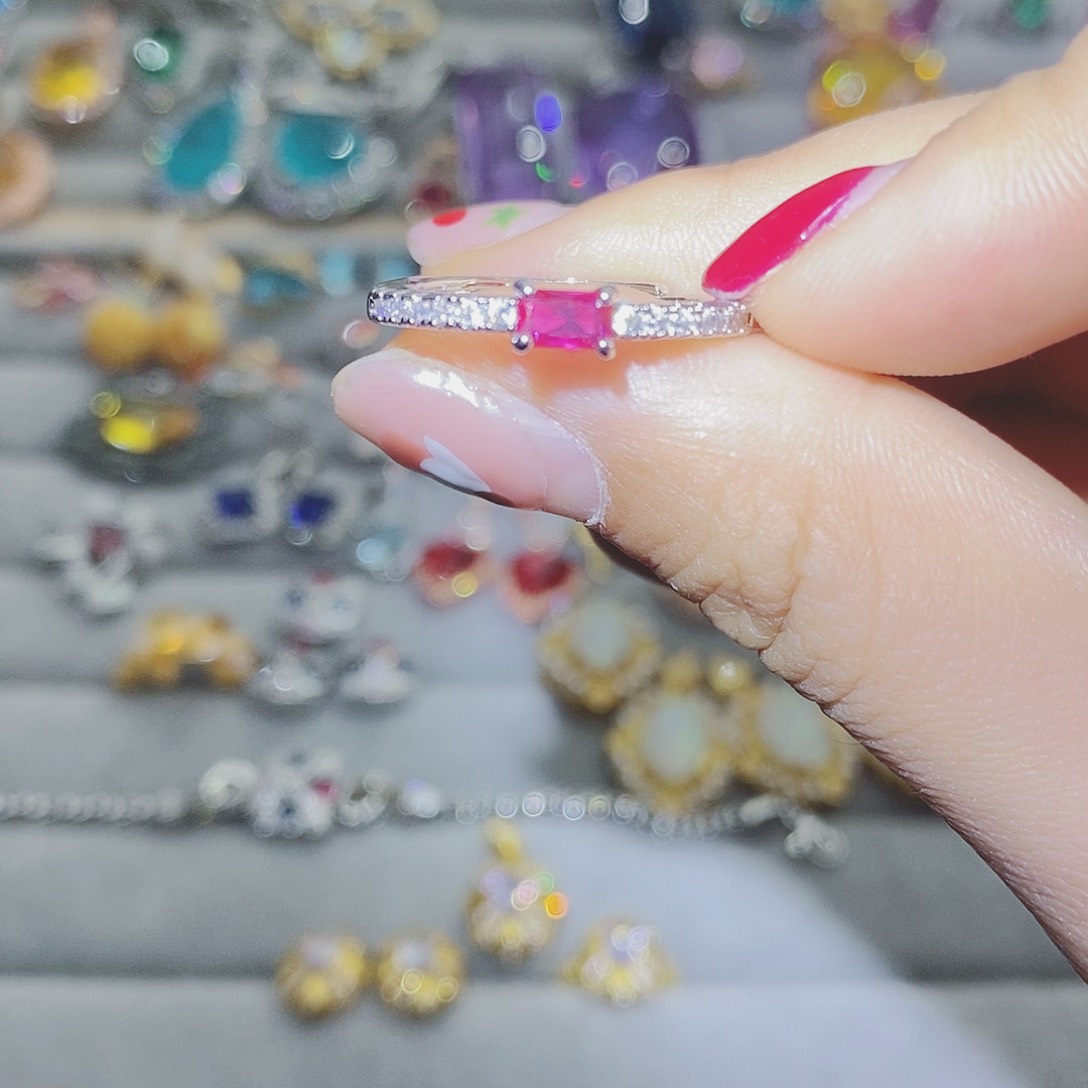 【闪购商品】托帕石耳饰银S925镶嵌