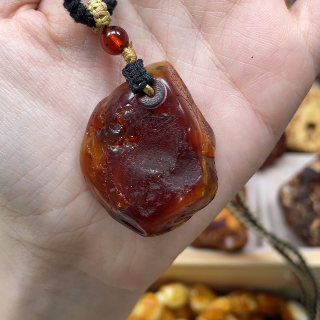 琥珀珠宝奇石未镶嵌