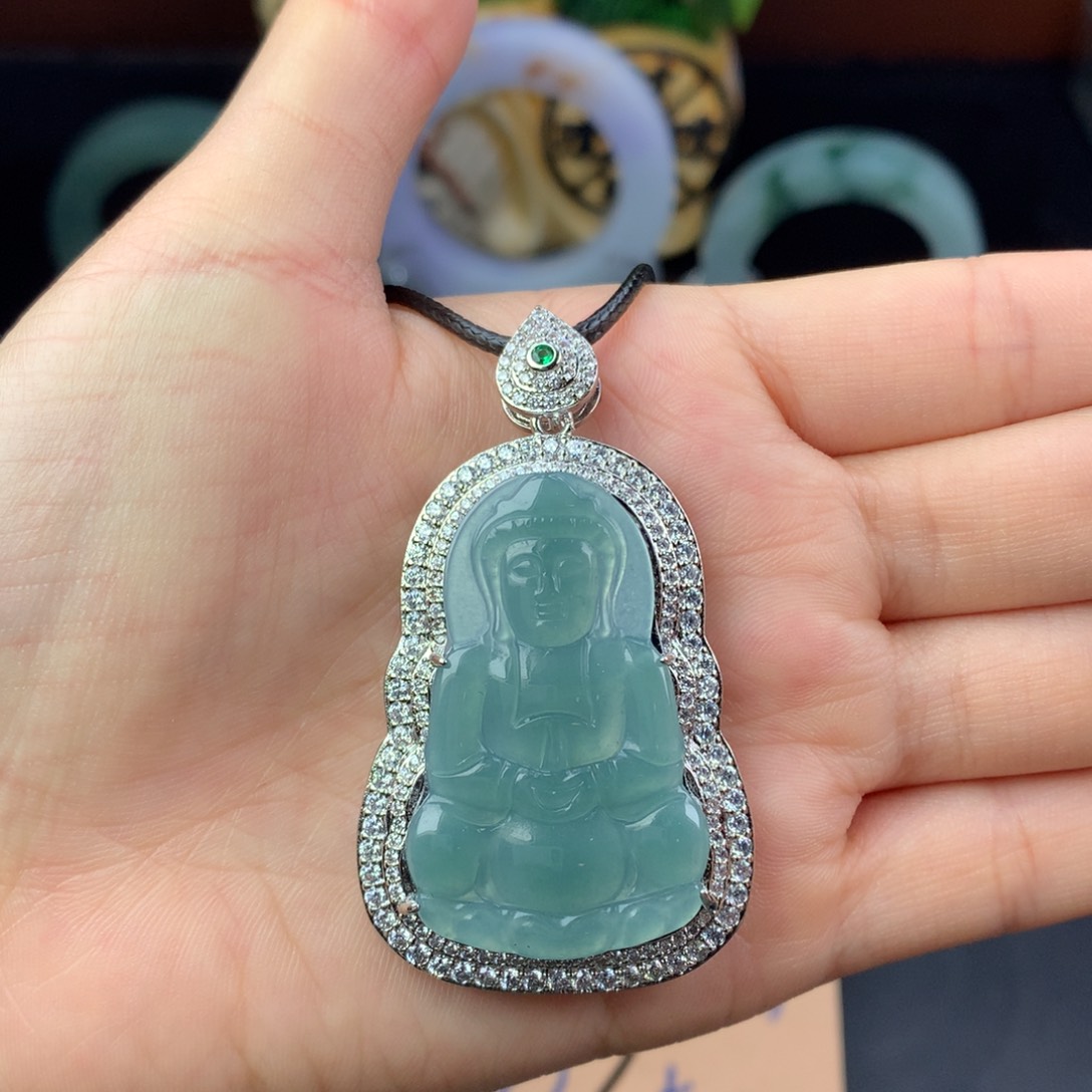 翡翠颈饰未镶嵌翡翠吊坠