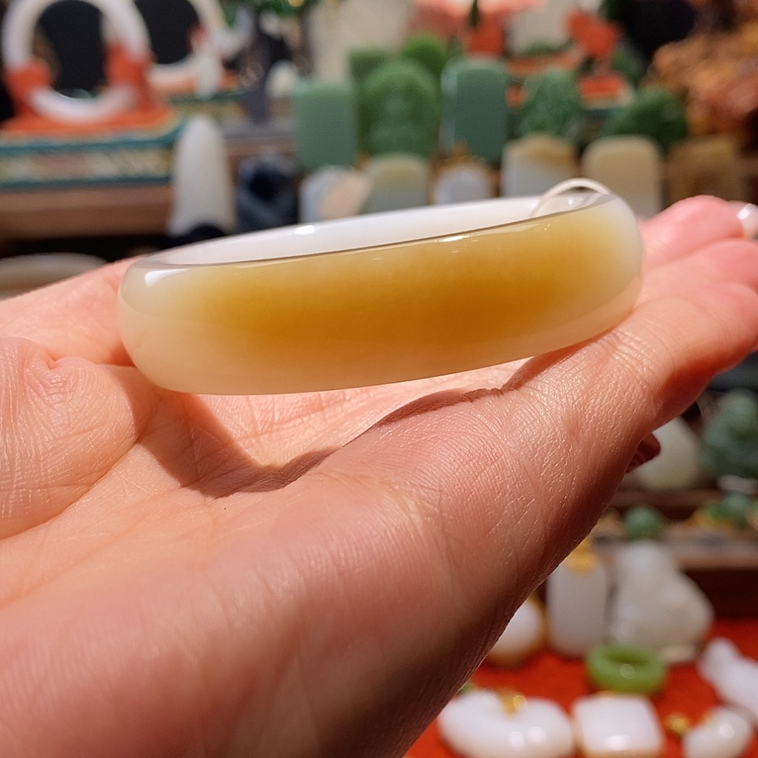 和田玉（糖玉）手镯未镶嵌美*