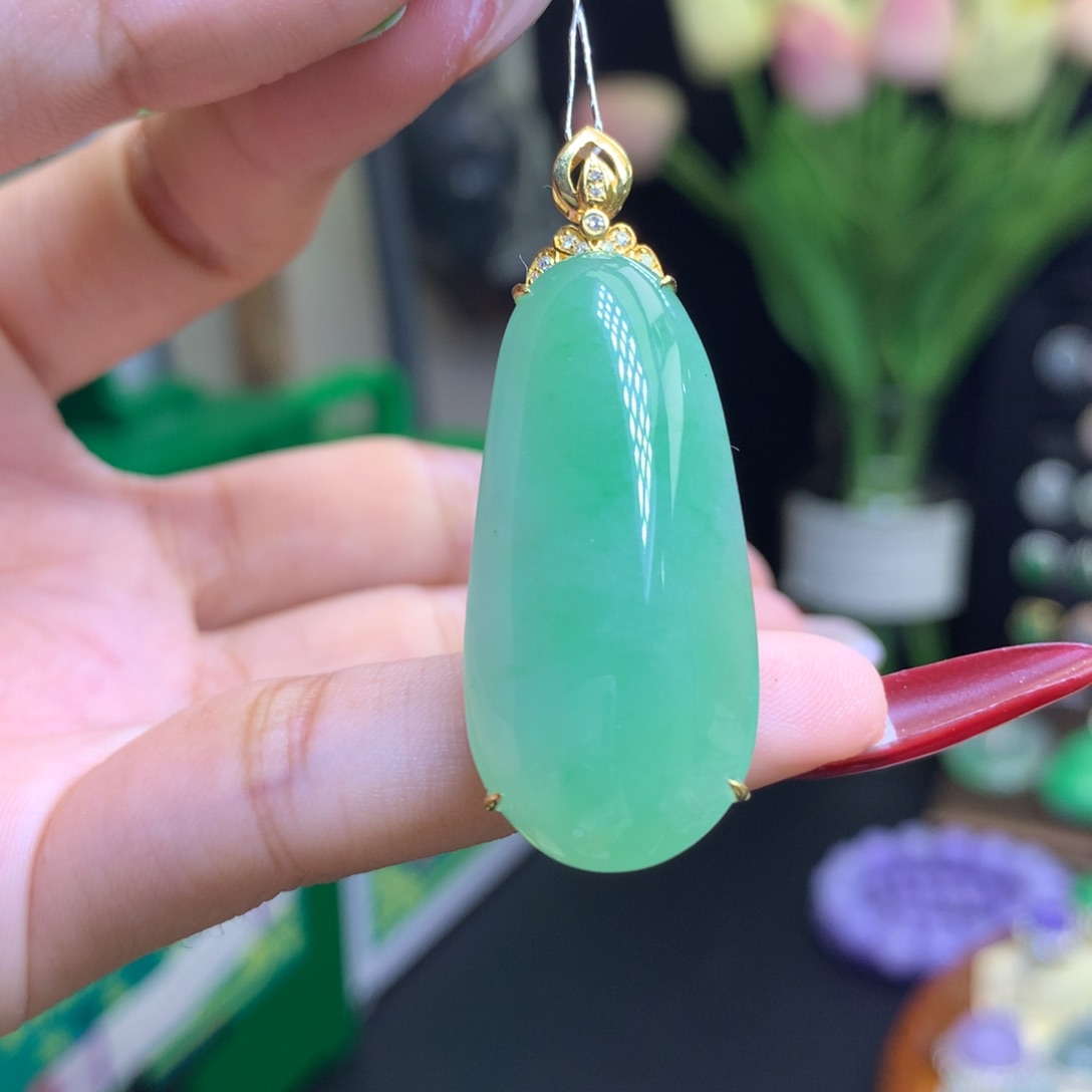 翡翠颈饰18K金镶嵌天然