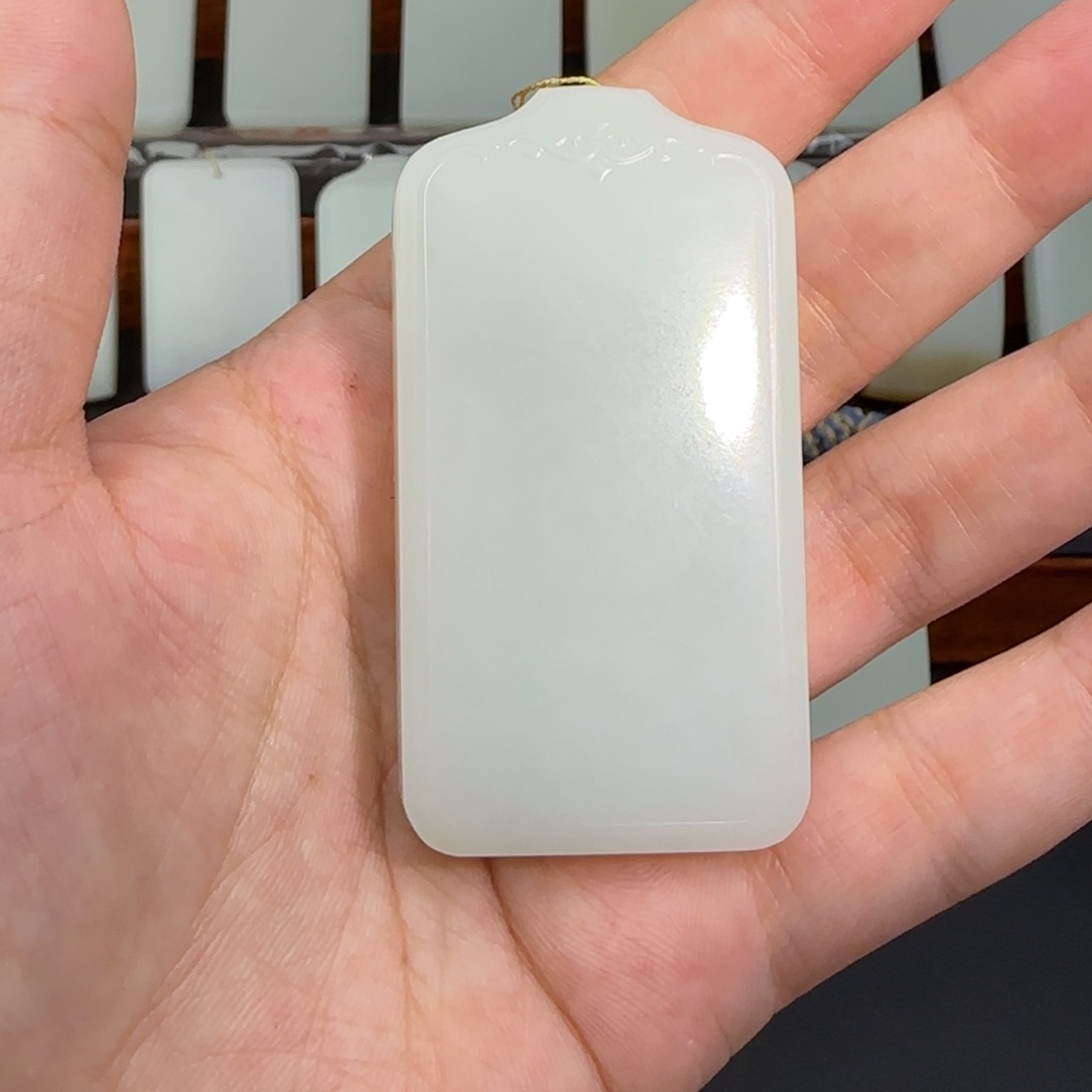 峰***下和田玉未镶嵌颈饰