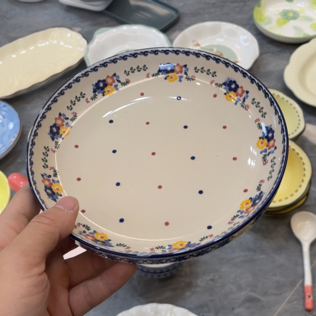 陶瓷微瑕餐具介意勿拍，满18飞！