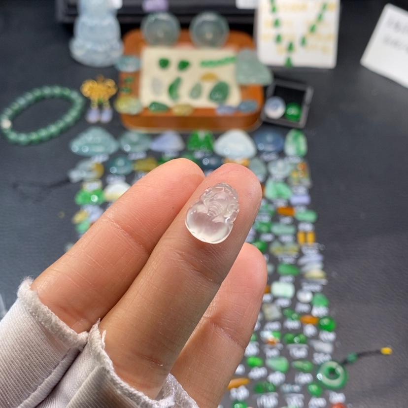 【闪购商品】翡翠挂件未镶嵌貔貅