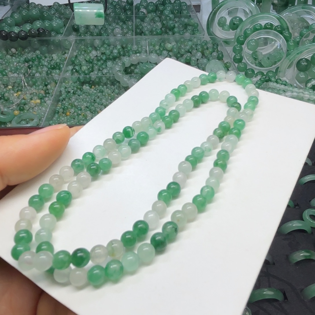 石英质玉（非洲翠）未镶嵌散珠项链手链一款多戴