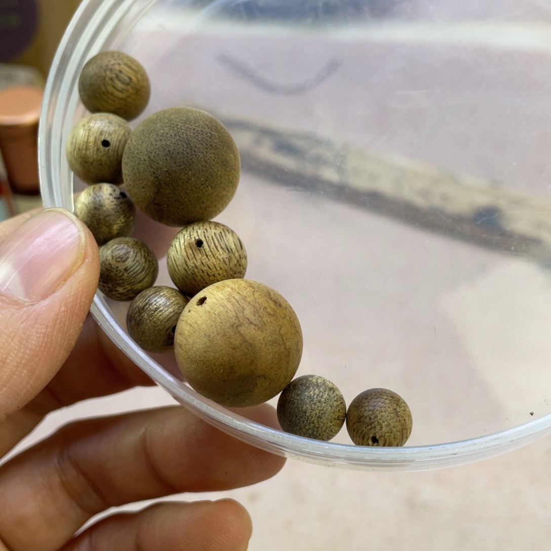 沉香碎屑沉香散珠10粒碎料