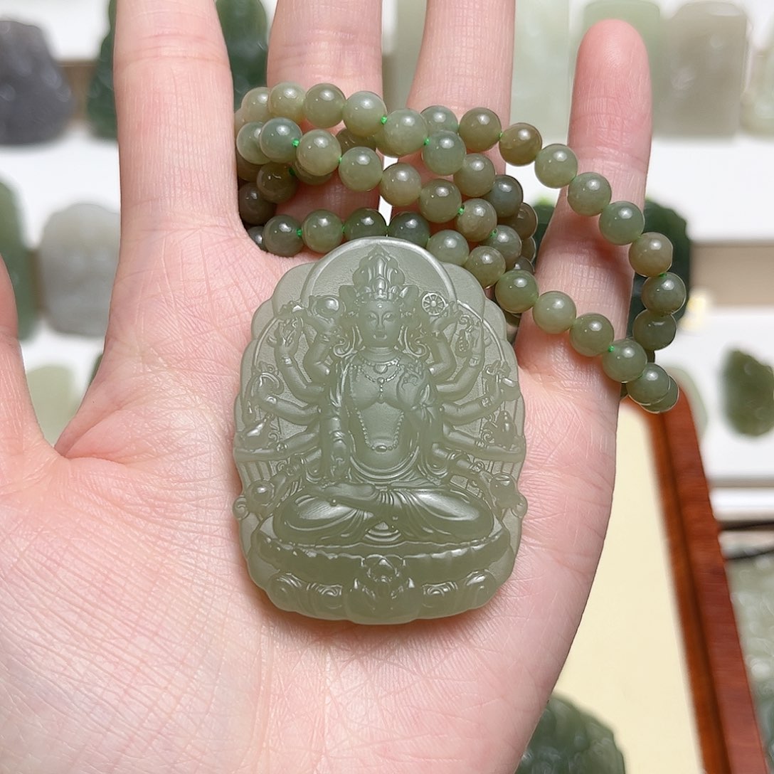 和田玉颈饰未镶嵌?****?