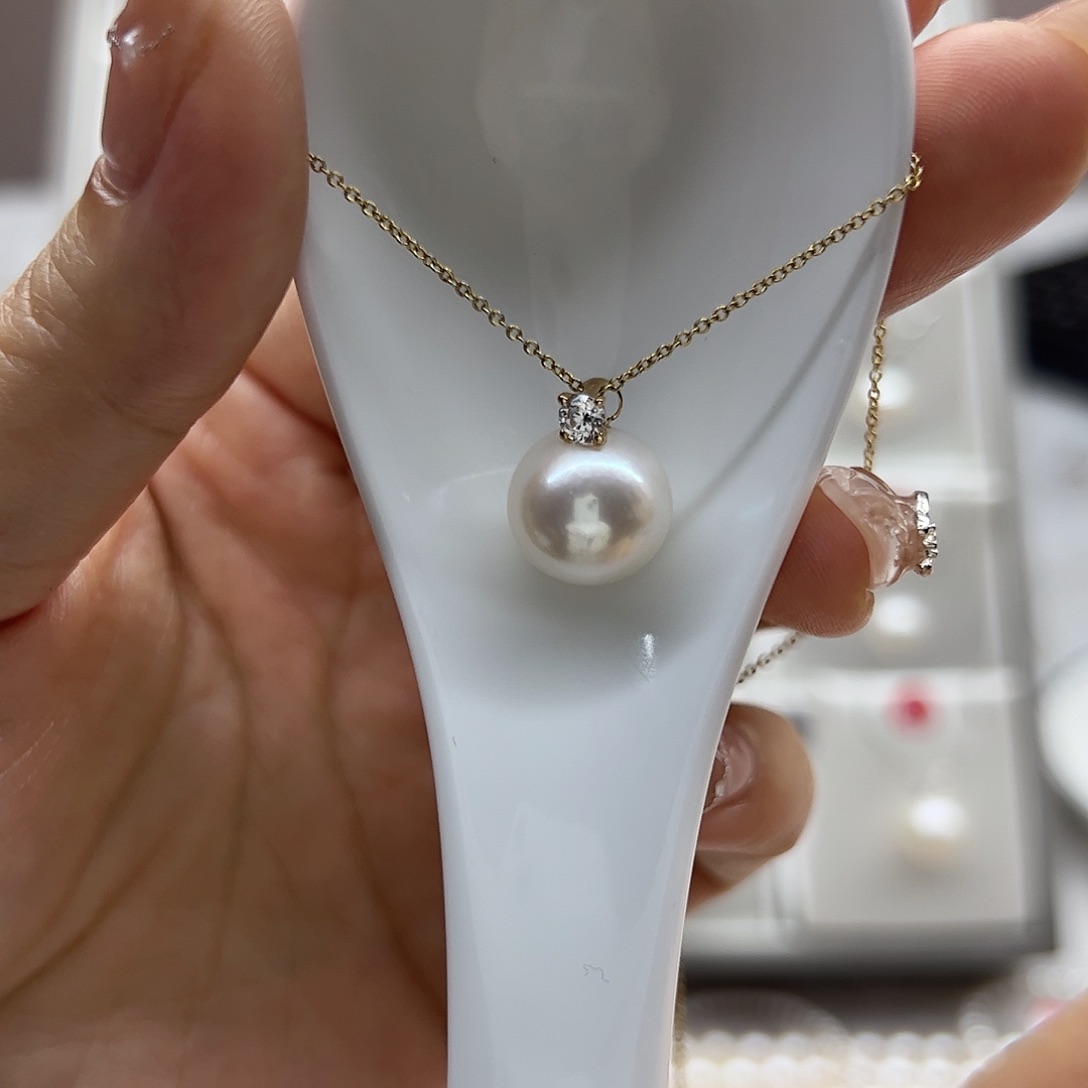 淡水珍珠颈饰18K金镶嵌