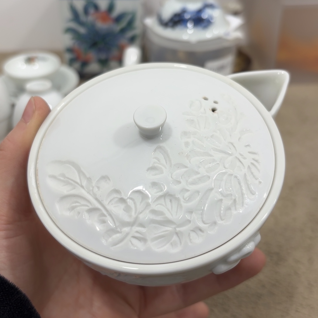 瓷片非常好看漂亮的物品 