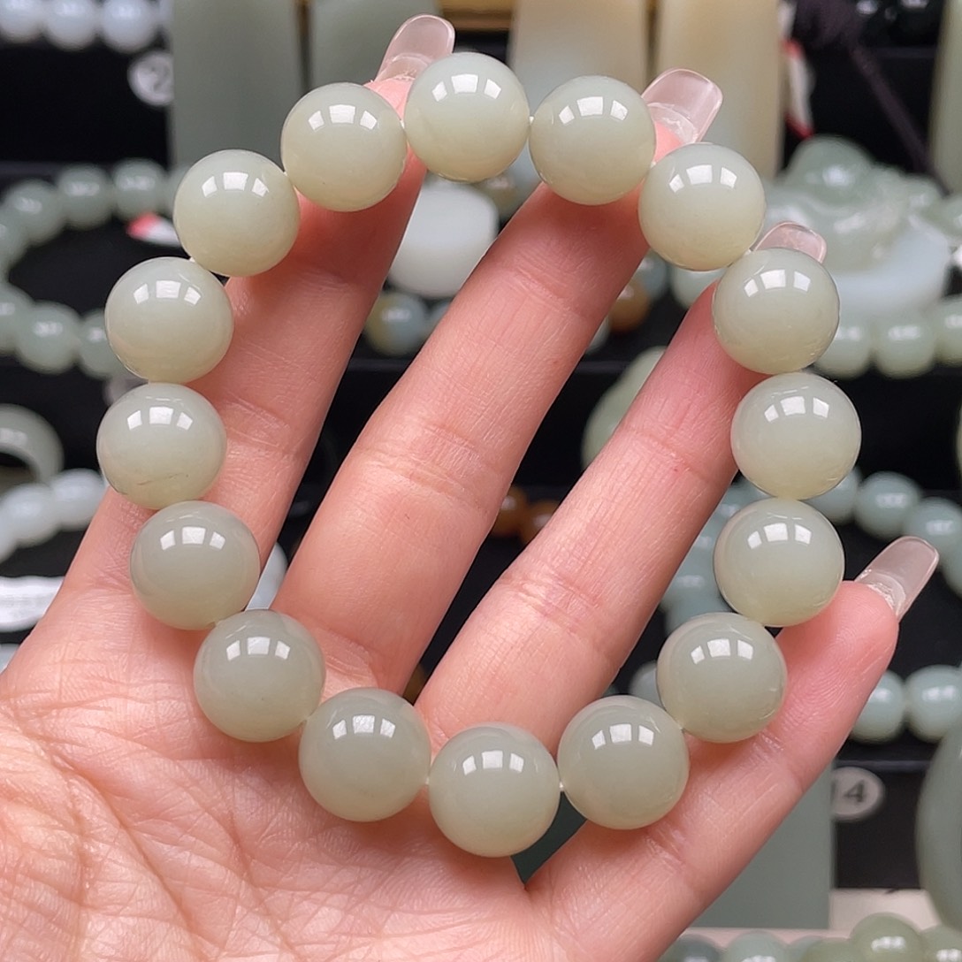 未镶嵌和田玉手链