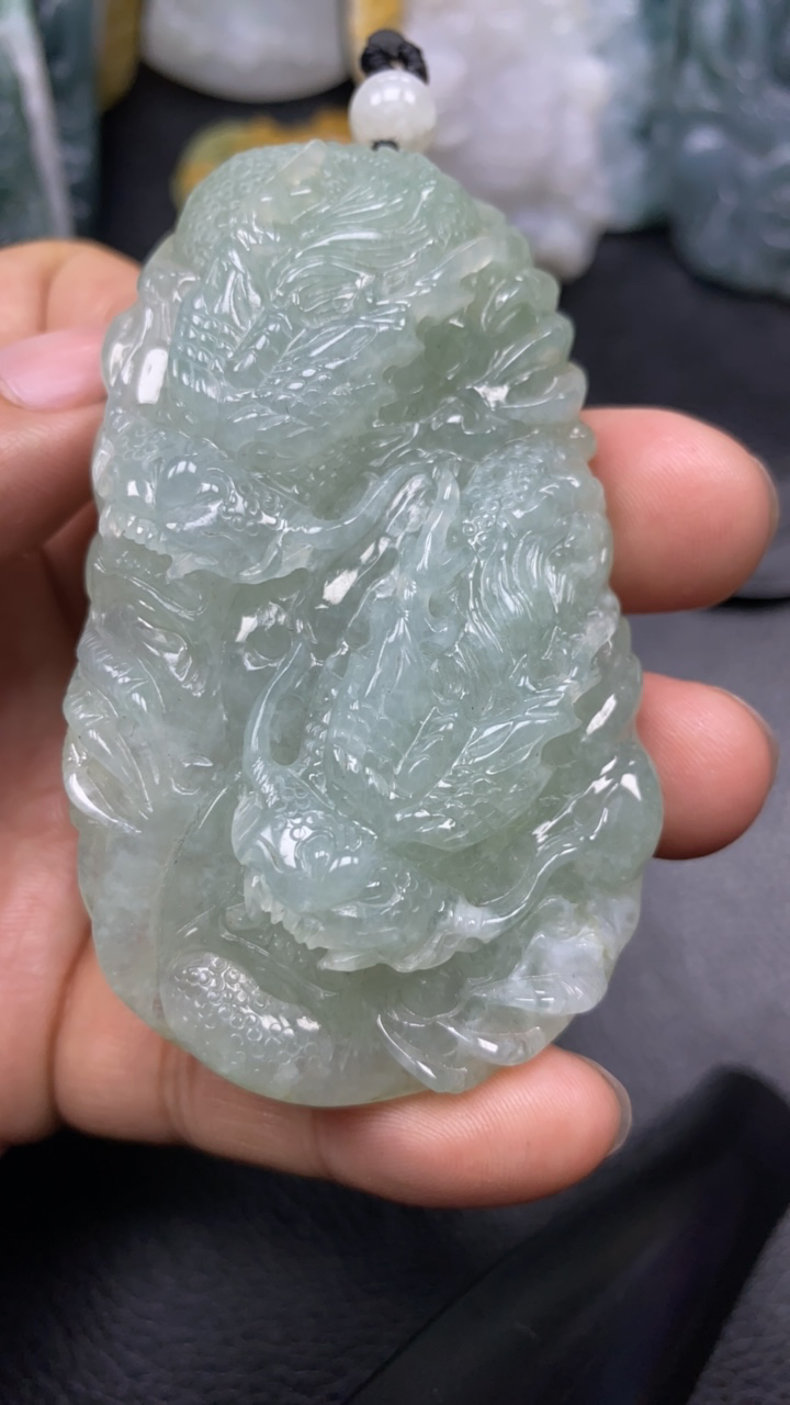 天然翡翠A货冰胶龙吊坠尺寸76*43*15mm