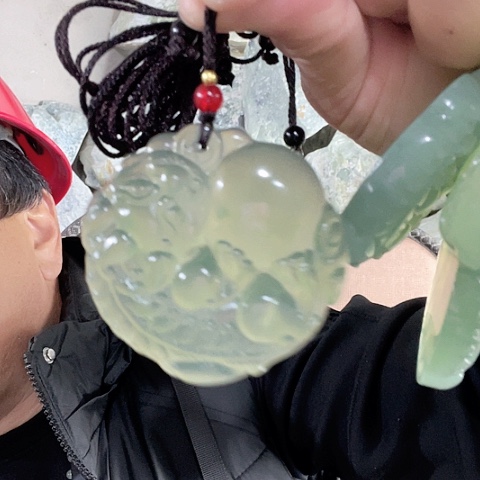 蛇纹石玉未镶嵌珠宝奇石