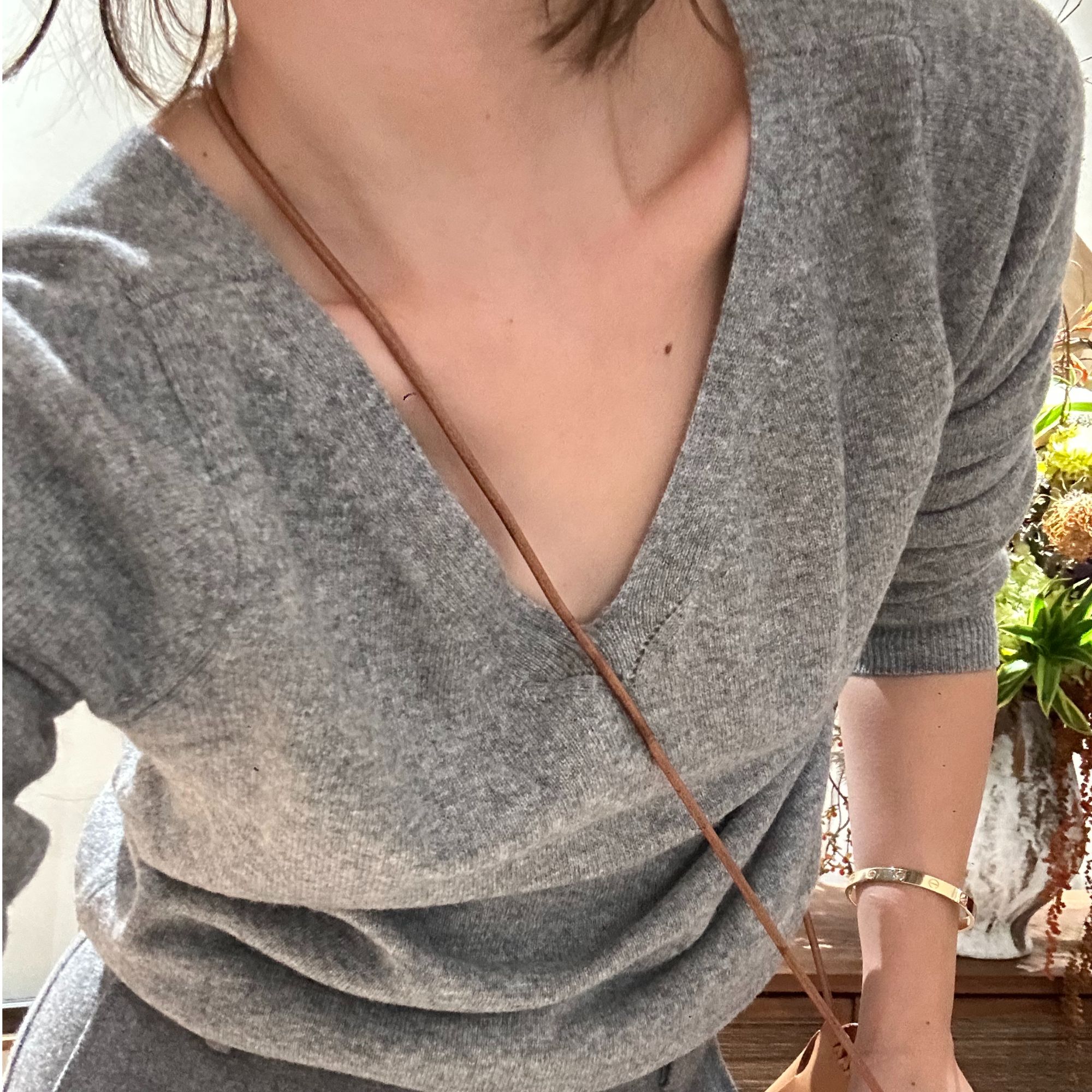  YOON深圳原创【五十五度灰】慵懒感V领羊毛软糯宽松毛衣