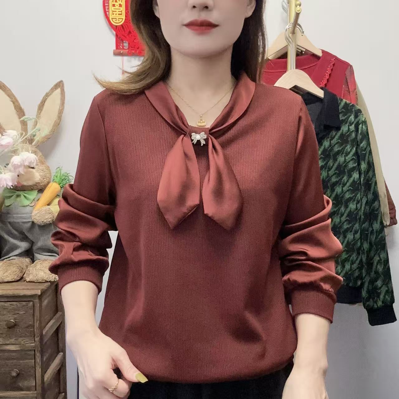 【丽姐家】秋季新款妈妈装大码时尚衬衣宽松型常规款显瘦宽松厚款