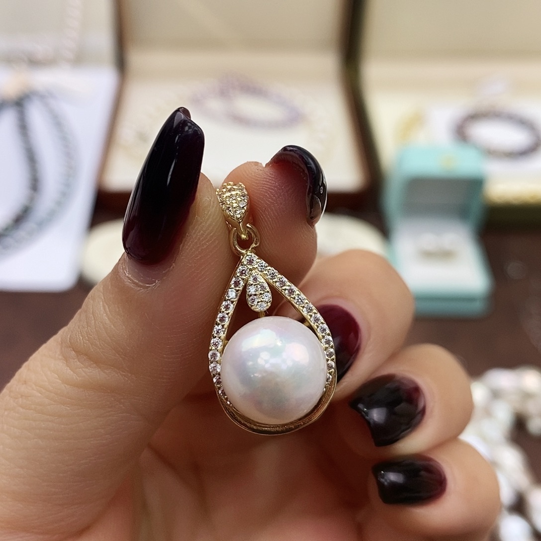 淡水珍珠合金颈饰