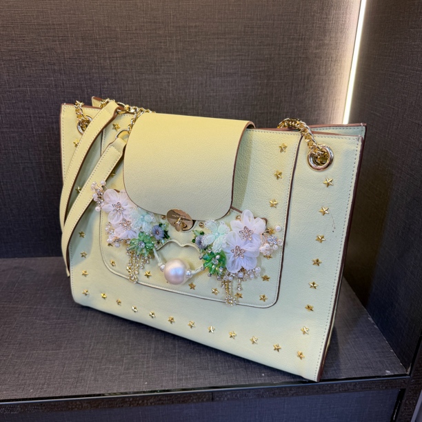 牛油果奶昔色流浪包轻奢时尚百搭通勤女款斜挎单肩链条托特包