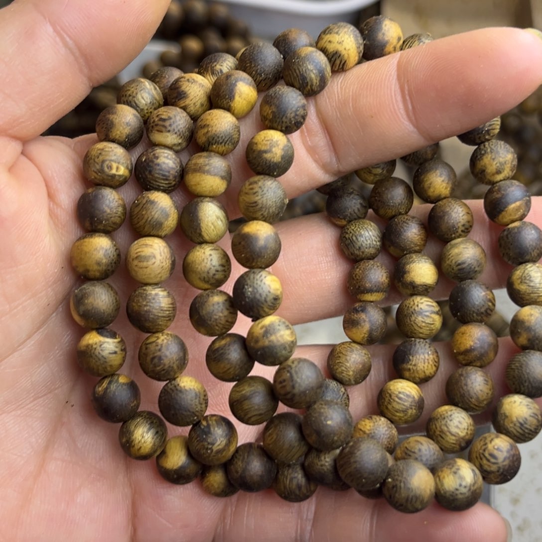 沉香沉香碎屑蓝宝石卡8留疤单圈多样性发一