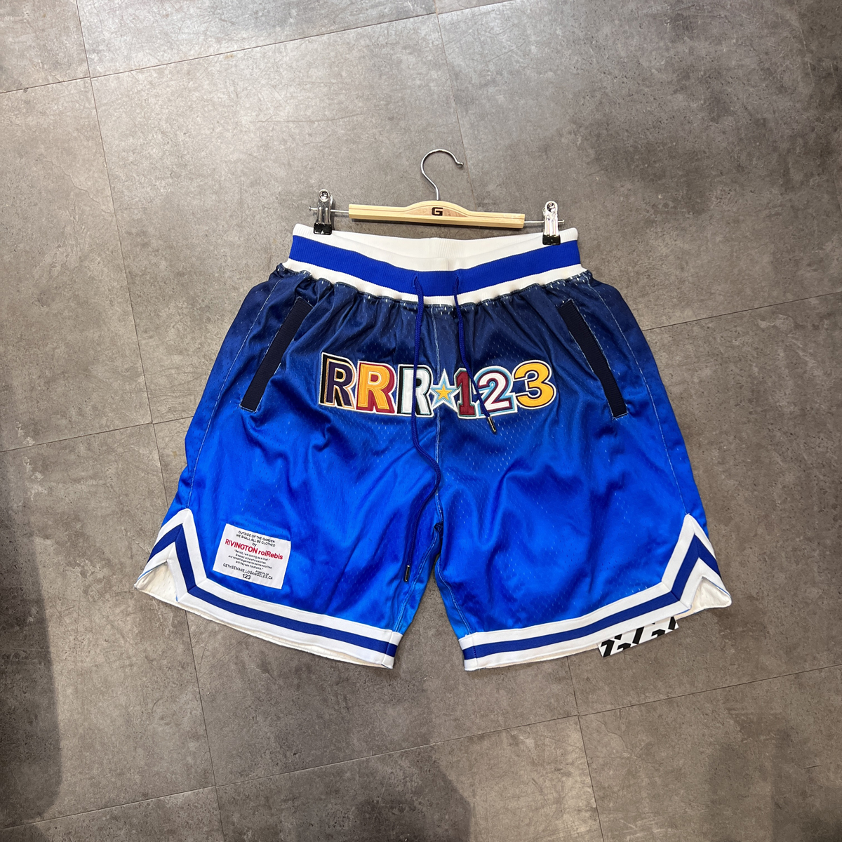 特价清货！美式刺绣字母运动裤街头滑板嘻哈短裤男女卫裤拉链口袋