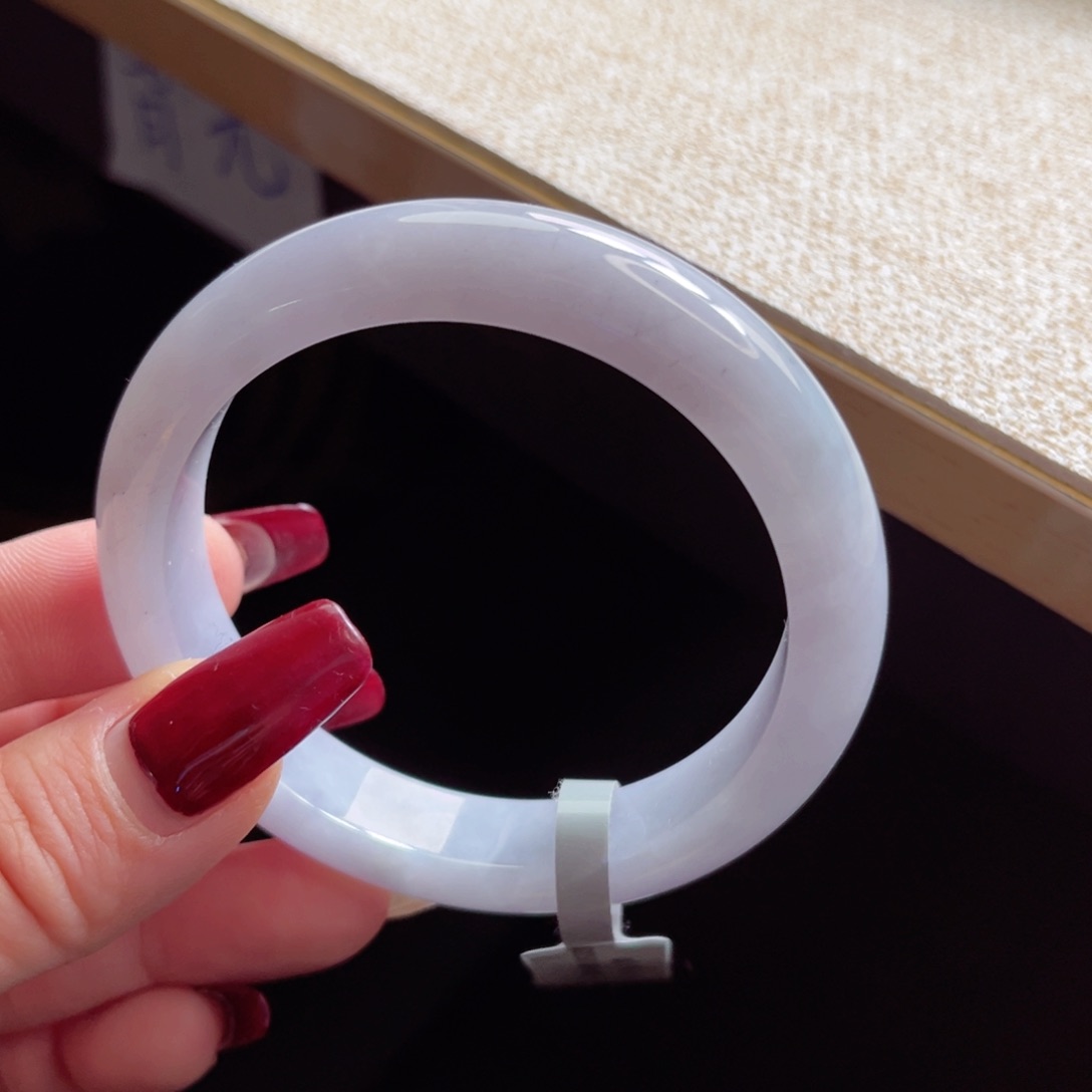 翡翠手镯未镶嵌手镯